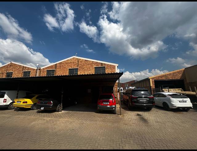 294M² WAREHOUSE FOR SALE IN ANDERBOLT